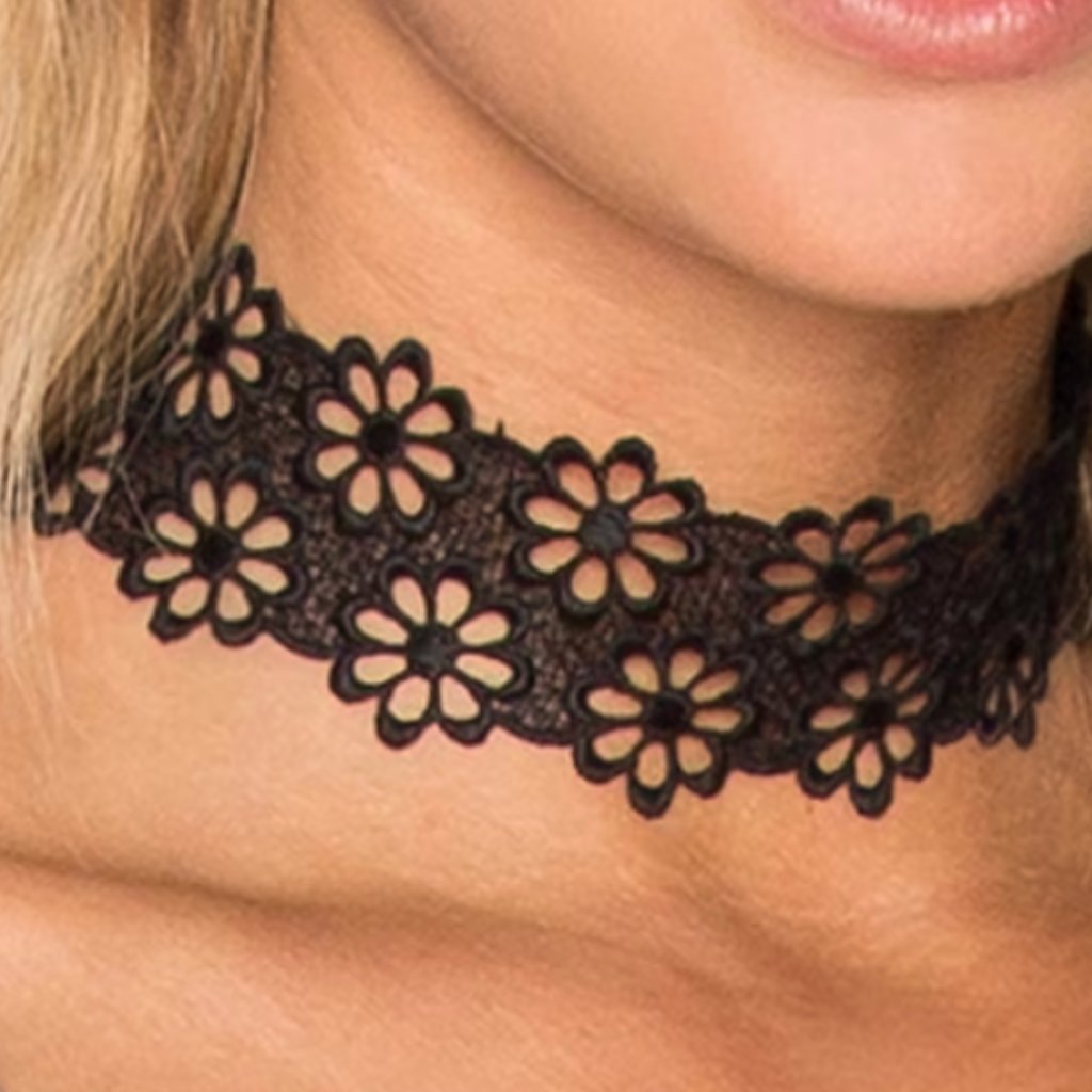 Lacey Daisy Choker